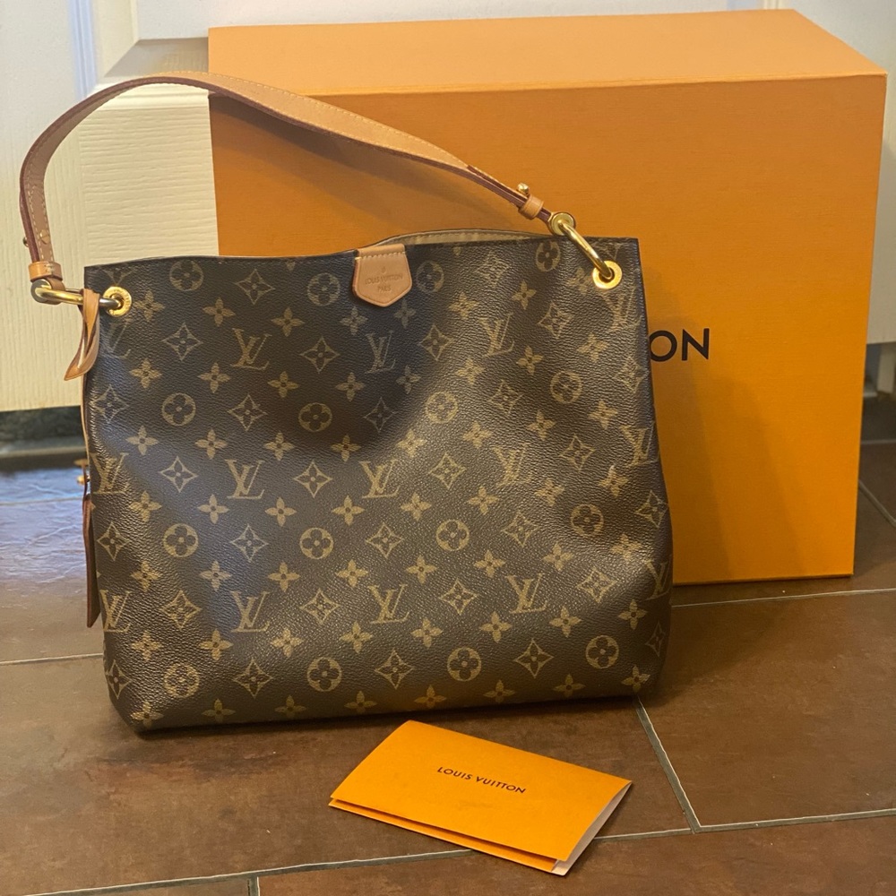 Great condition Auth LV graceful PM